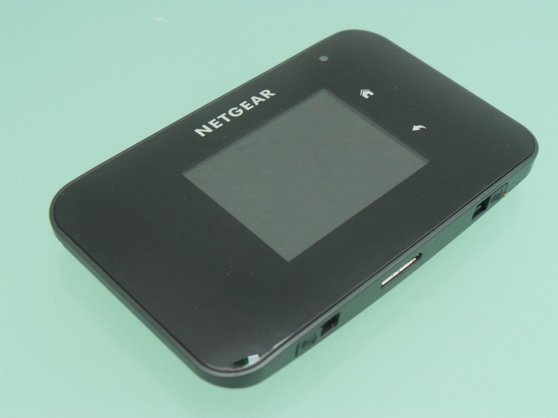 Netgear Modems & Router: Netgear AirCard 810 Touchscreen Mobiler Hotspot Top – Gebraucht aus Suberg von Lovelyfashion 1