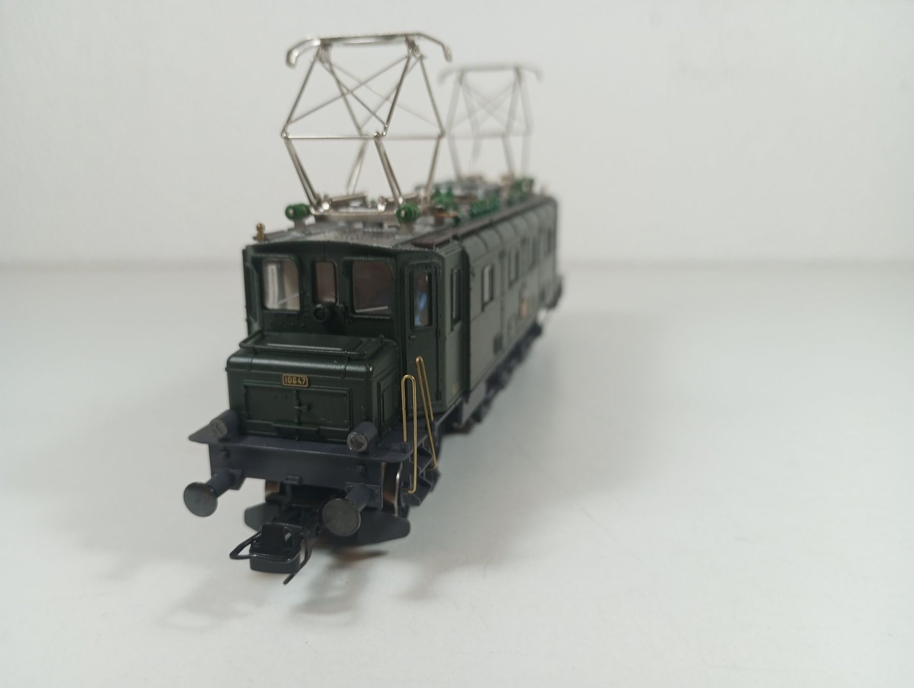 Fleischmann Modellini di ferrovie: Fleischmann: 1145, Lokomotive Ae 3/6 SBB CFF – Difettoso da Fontaines NE venduto da waterfoot 3