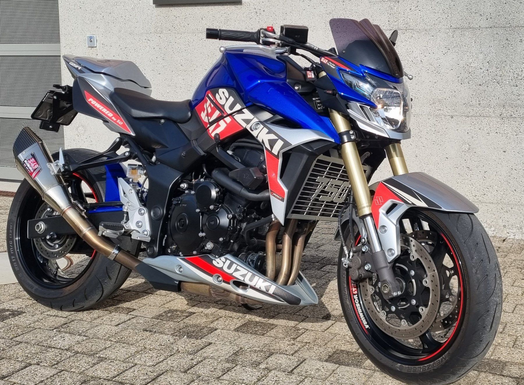 Suzuki Strada: Suzuki GSR 750 – Usato da Bottighofen venduto da Ps_10