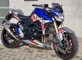 Suzuki GSR 750