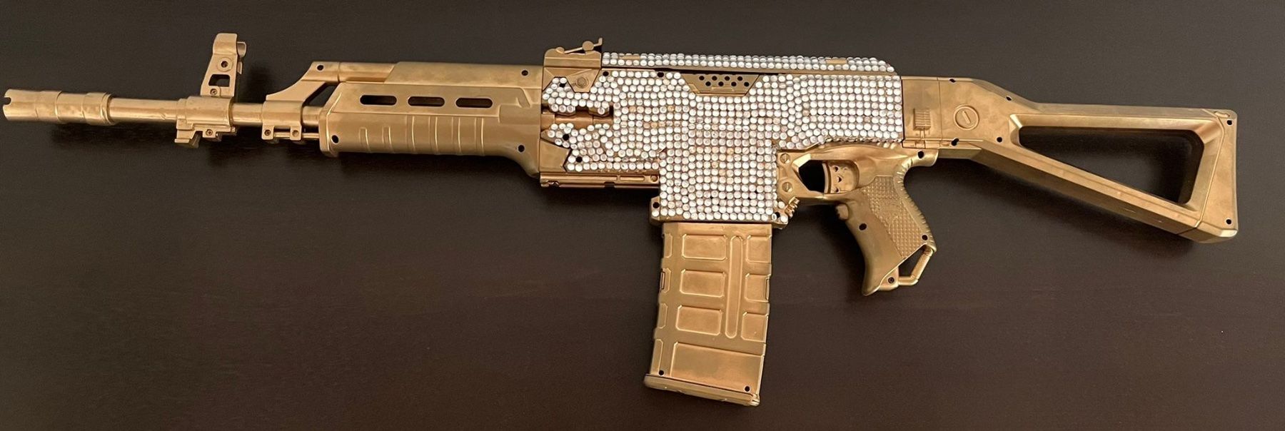Nerf Giocattoli: ORIGINAL NERF CUSTOMIZED STRYFE FARBE GOLD – Usato da Oberentfelden venduto da May03