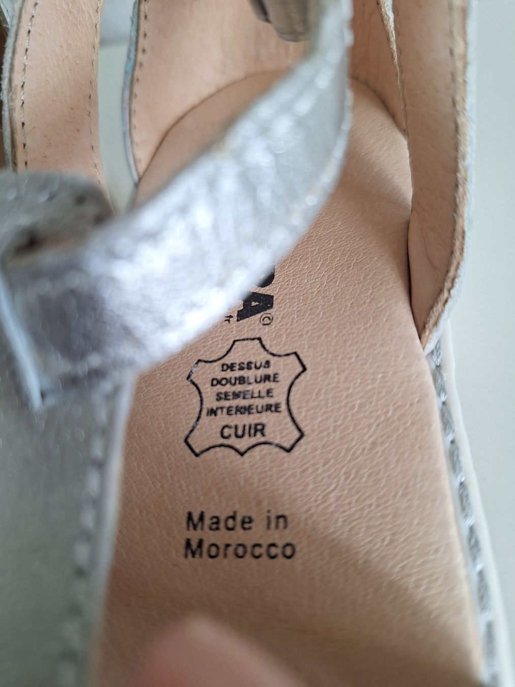 Scarpe per ragazze: Sommer Sandalen, silber, Gr. 34, Mädchen, NEU – Nuovo (secondo la descrizione) da Worb venduto da nfsolutions 4
