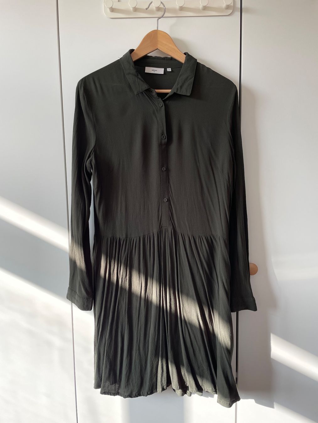 Kleider: Minimum Hemdblusenkleid "Bindie", Gr 38, Viskose – Gebraucht aus Neukirch an der Thur von bee88