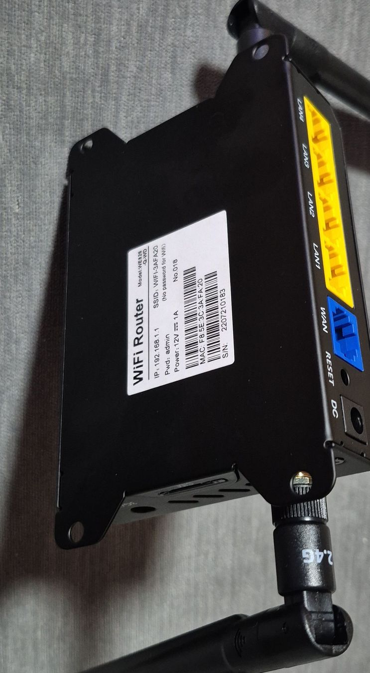 Modems & Router: WIFI Router mit (SIM) Model WE826 – Gebraucht aus Pratteln von it2007