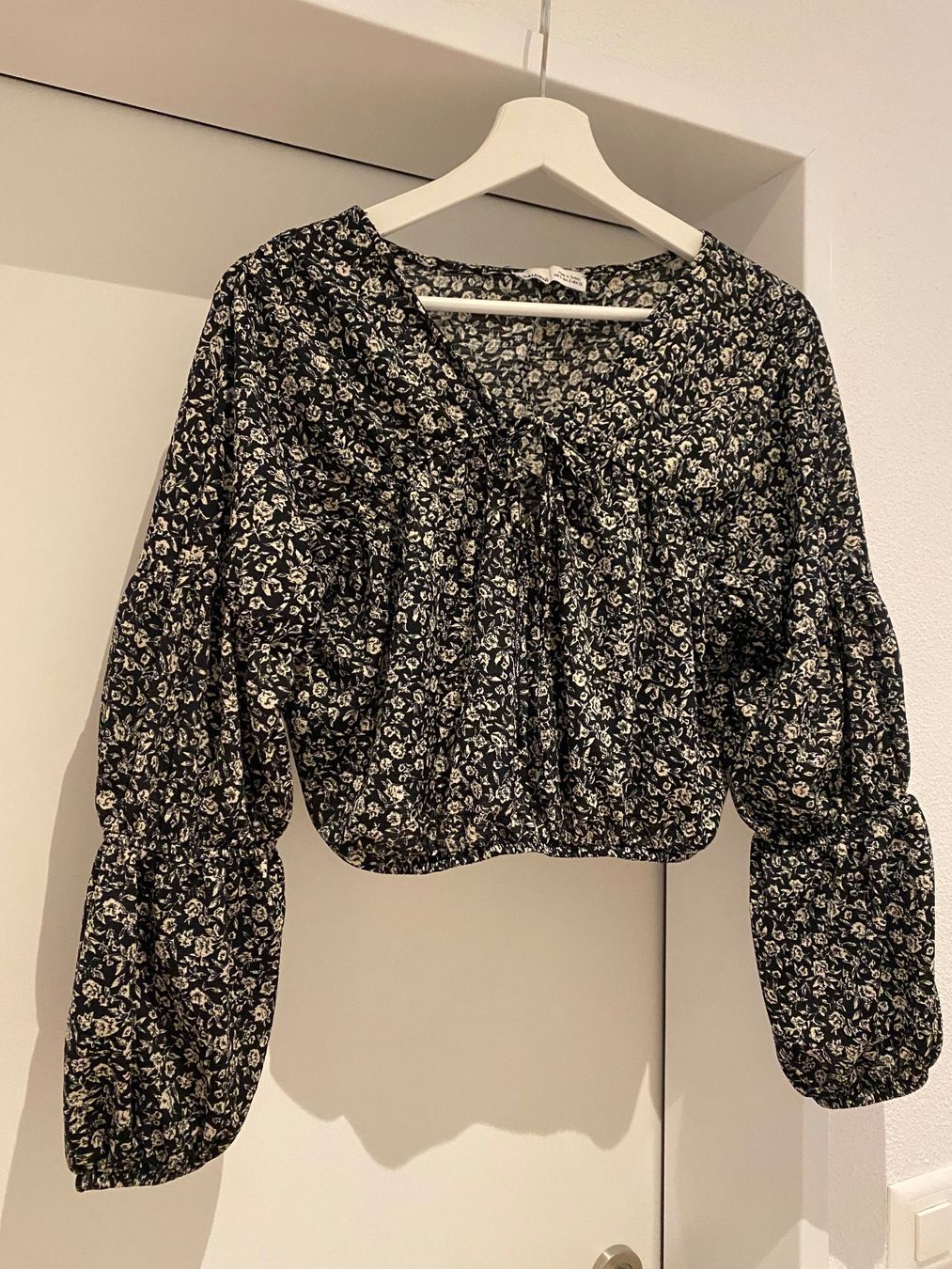 Camicette: Blusen 2er Set langarm, crop – Usato da Dachsen venduto da Jay_3 1