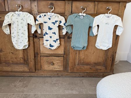 4 body manches longues Petit Bateau taille 12 mois (74cm)