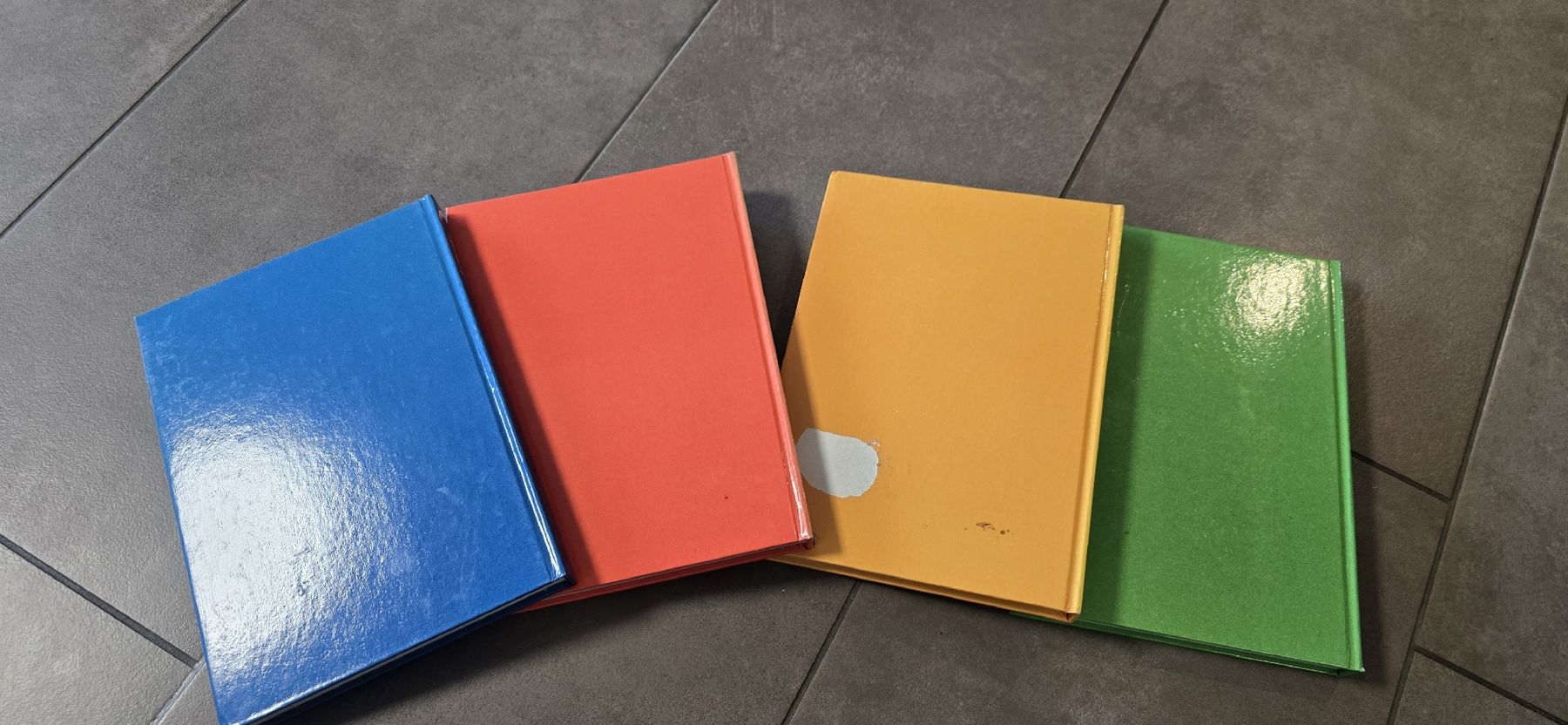 Libri: Walt Disney Wunderbare Welt Buchbox – Usato da Egerkingen venduto da bea_rxm7 4