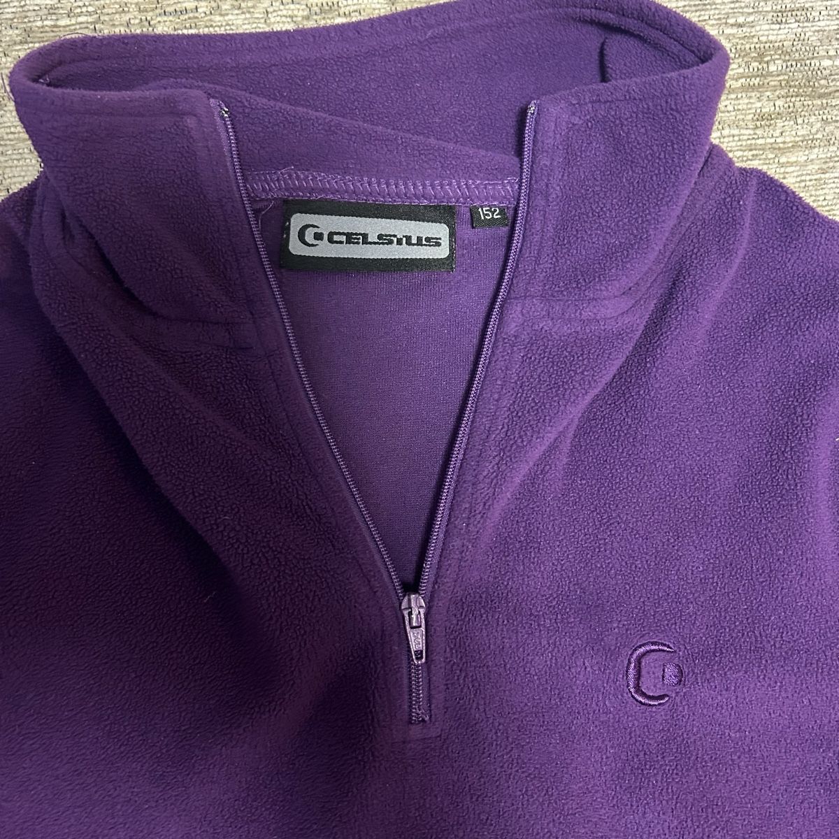 Pullover & Sweatshirts: Pull en polaire Celsius violet, taille 152 – Gebraucht aus St-George von elena27 2