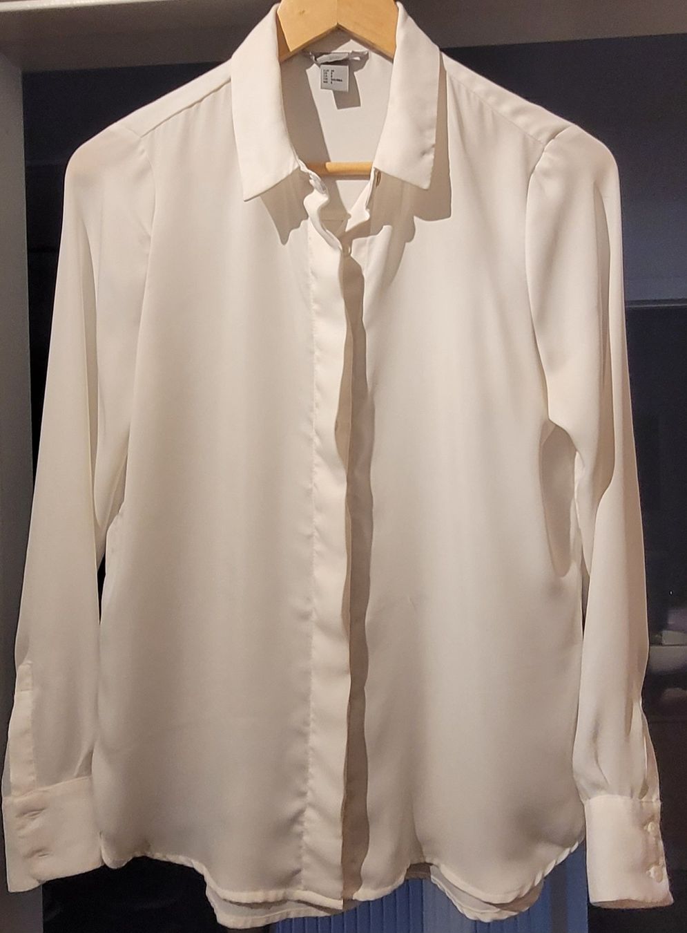 H&M Blusen: Chemisier blanc taille 38 – Neu (gemäss Beschreibung) aus Neuchatel von Annikika 1