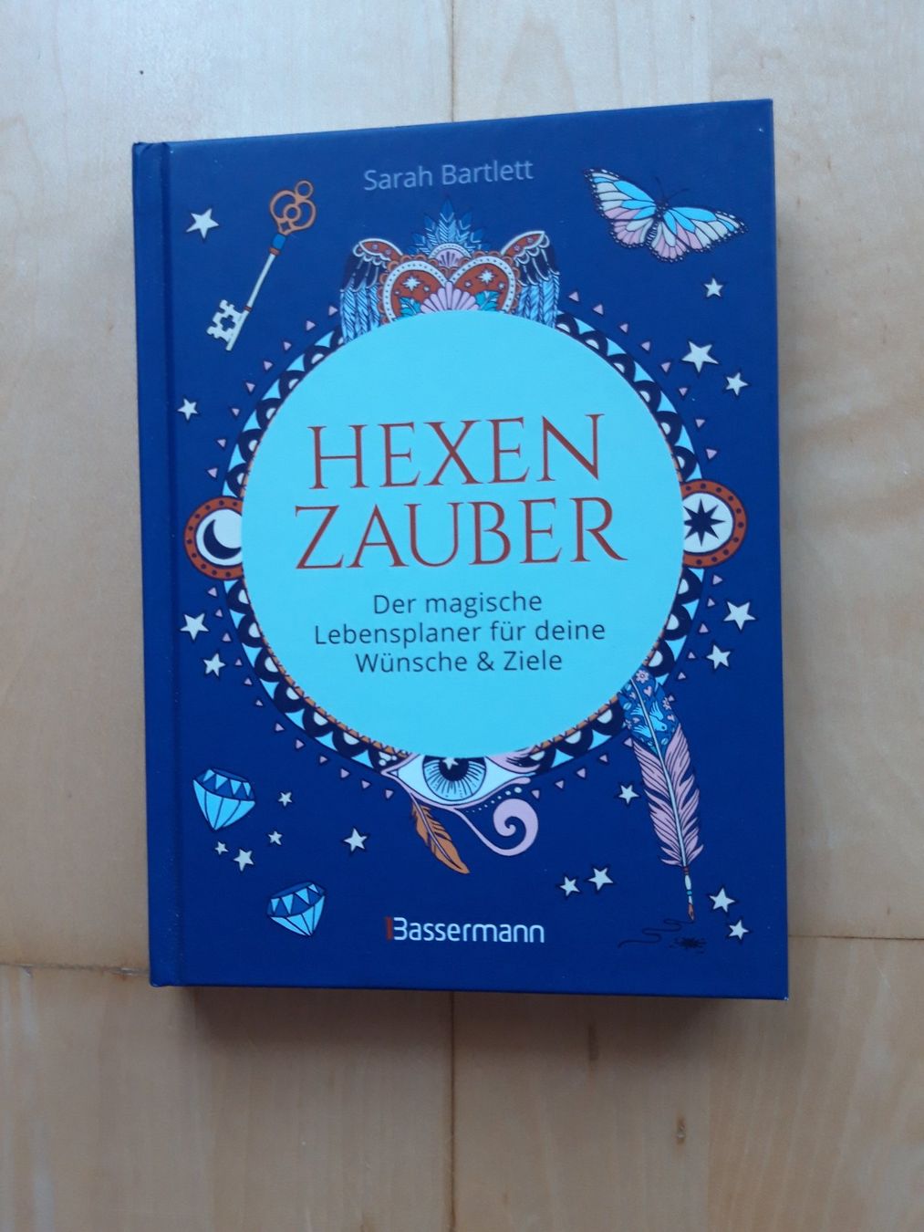 Libri: Buch: Sarah Bartlett, Hexenzauber – Nuovo (secondo la descrizione) da Liebefeld venduto da Fireball85