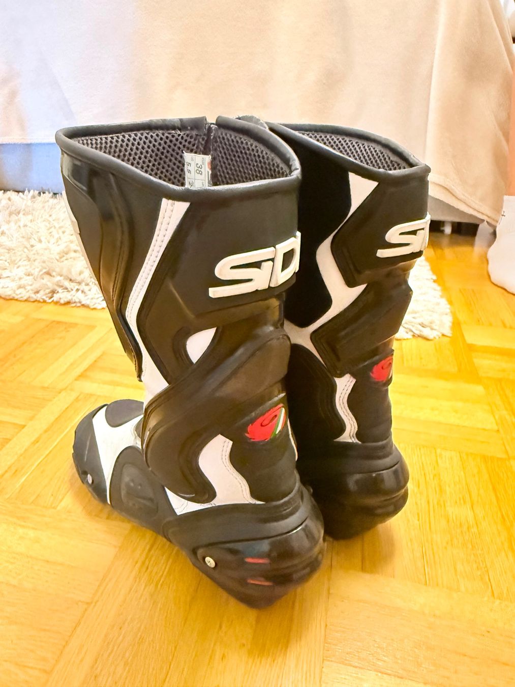 Damenschuhe: Motorradstiefel Sidi Grösse 37 – Gebraucht aus Bern von aim_p86s 1