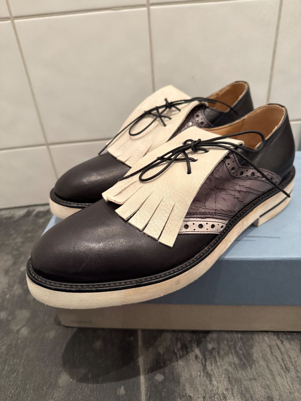 Moma Scarpe da uomo: Moma Schuhe Farbig Gr. 42 – Usato da Chur venduto da spicebone