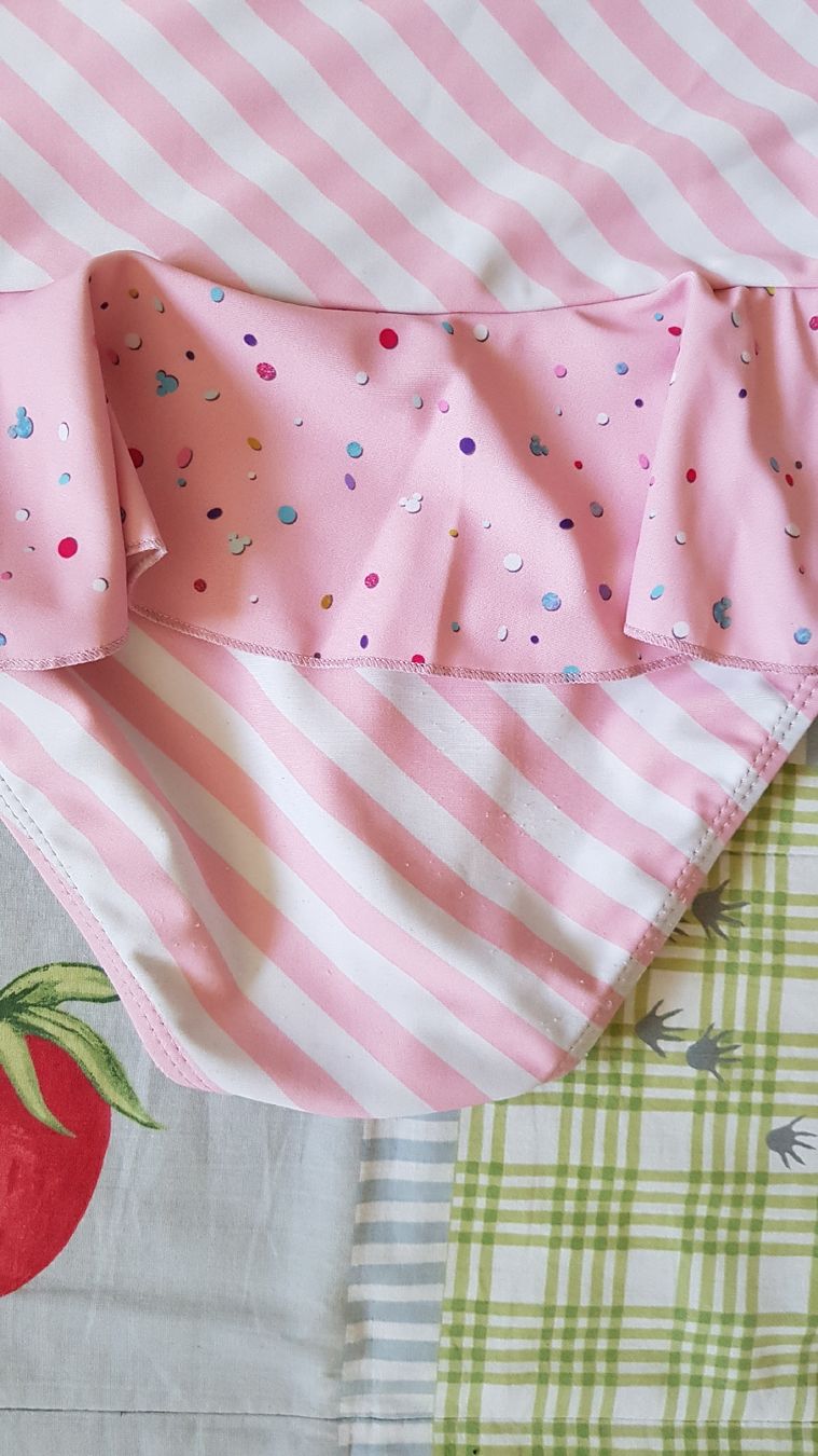 Disney Badekleider & Bikinis: Minnie Mouse Badeanzug Gr.122/128 – Gebraucht aus Luzern von silvermoon12 3