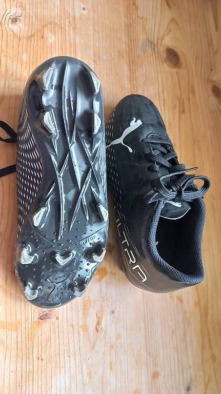 Schuhe für Jungen: Fussballschuhe Gr.32 – Gebraucht aus Fajauna von aitab 3
