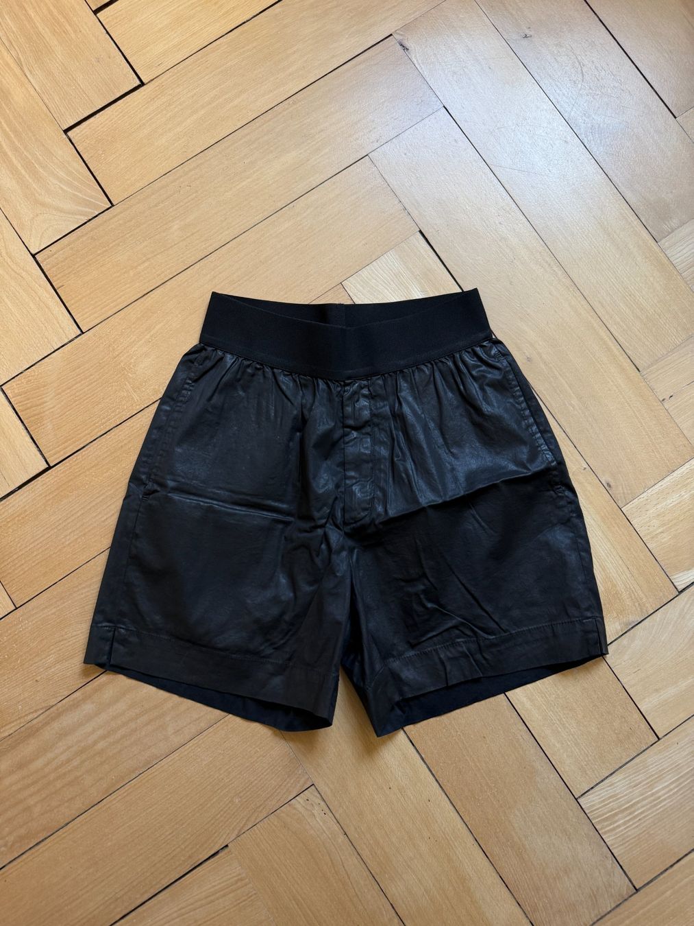 Pantaloni: ALYX - Shorts schwarz S – Usato da Zürich venduto da Diazaio