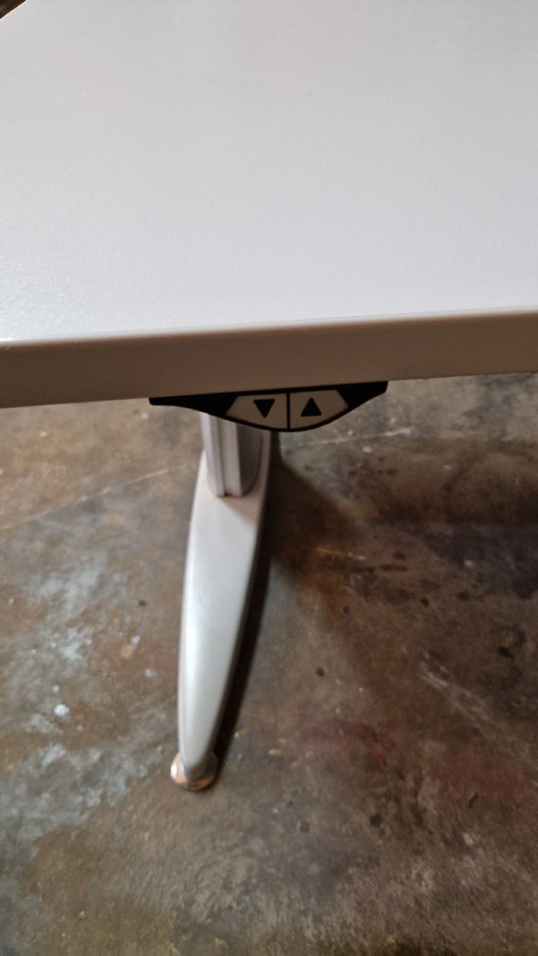 Scrivanie: Bureau  – Difettoso da Orvin venduto da Avanchie 2