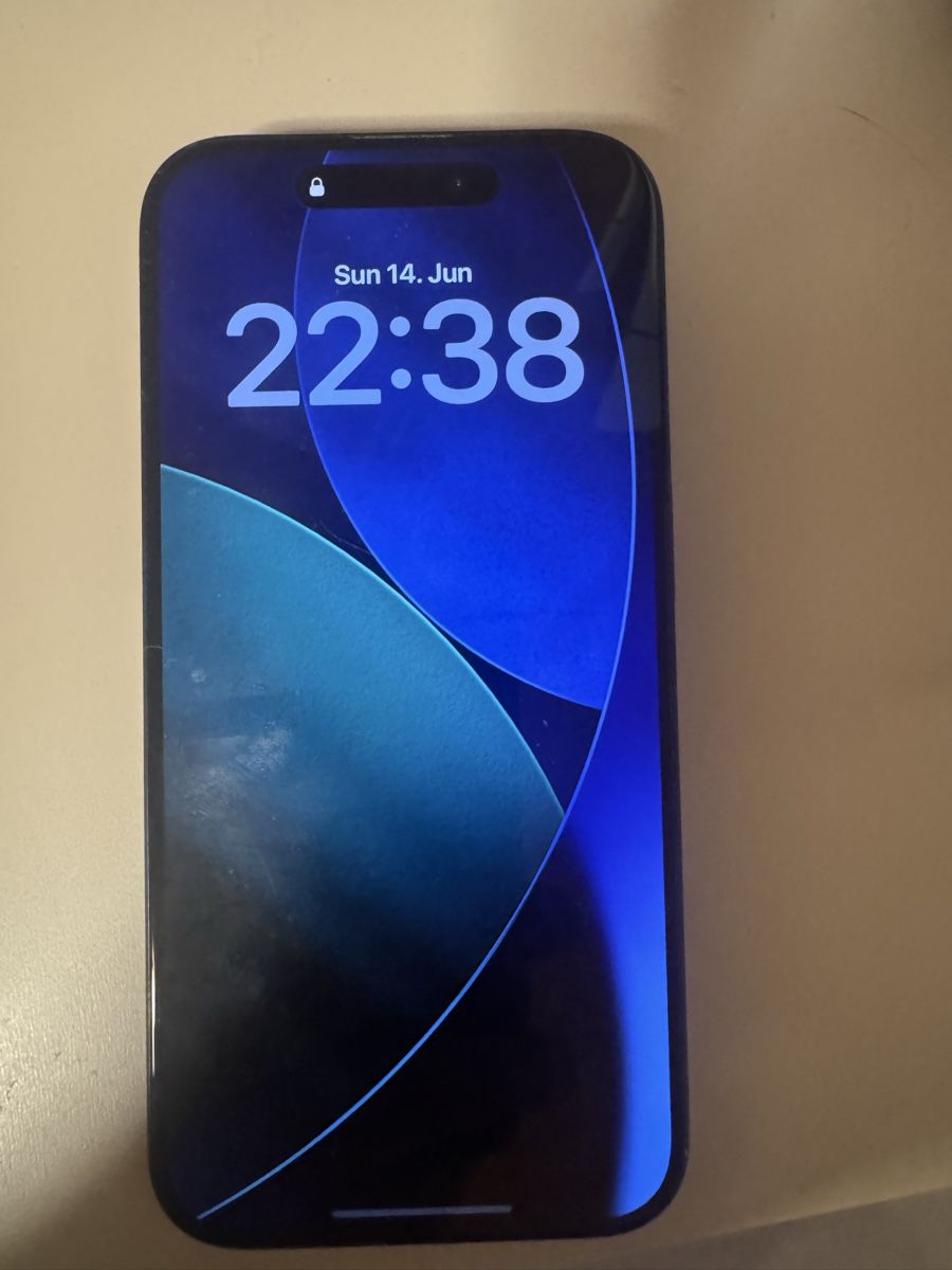 Apple Telefoni cellulari / Smartphones: iPhone 15 pro 256GB top zustand! Lies die Beschreibung! – Usato da Zürich venduto da Yoni_to 1