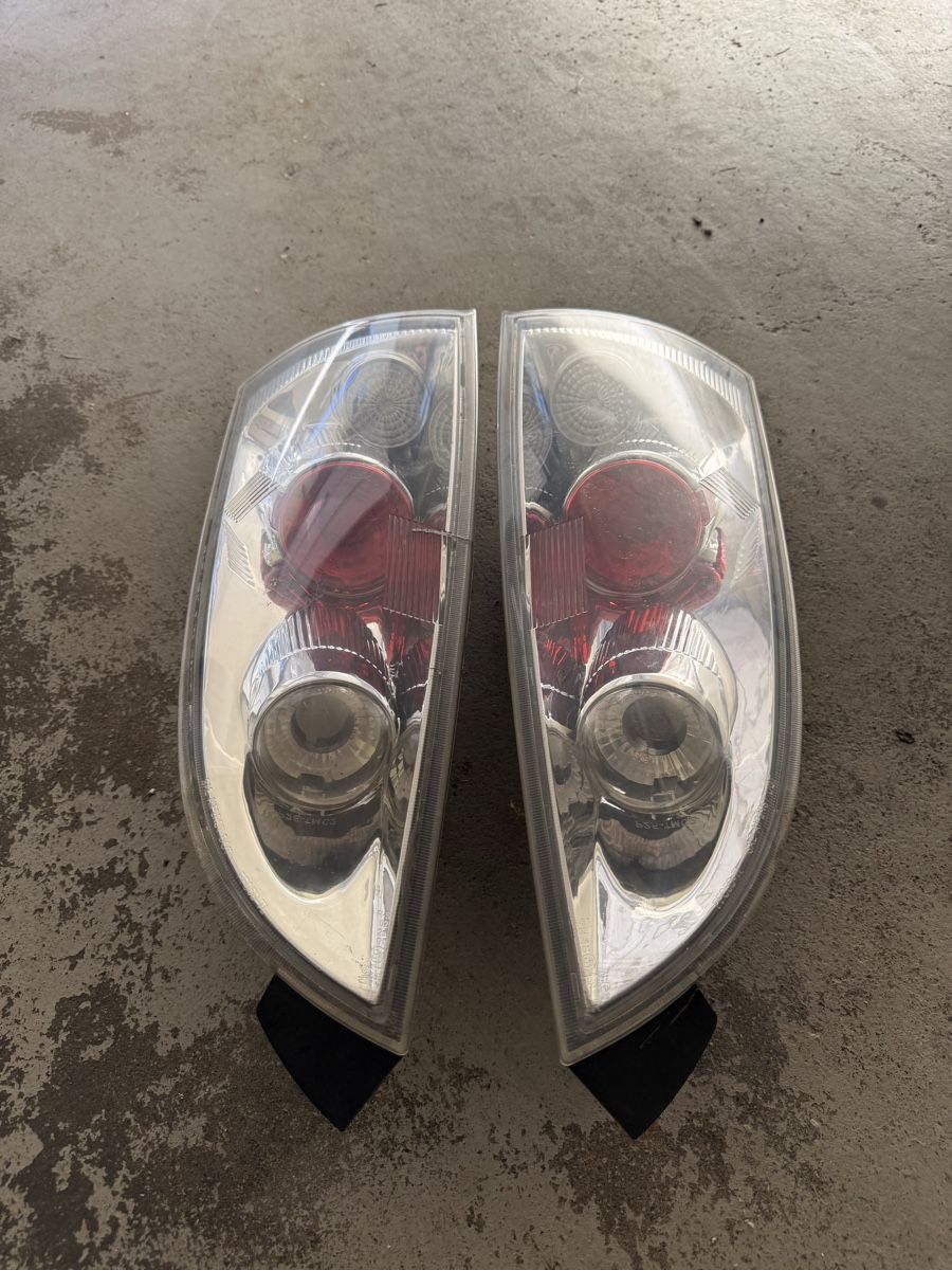 Ford Tutti pezzi di ricambio auto: Heckleuchten Focus 04jg – Usato da Gontenschwil venduto da Ilic_a.98