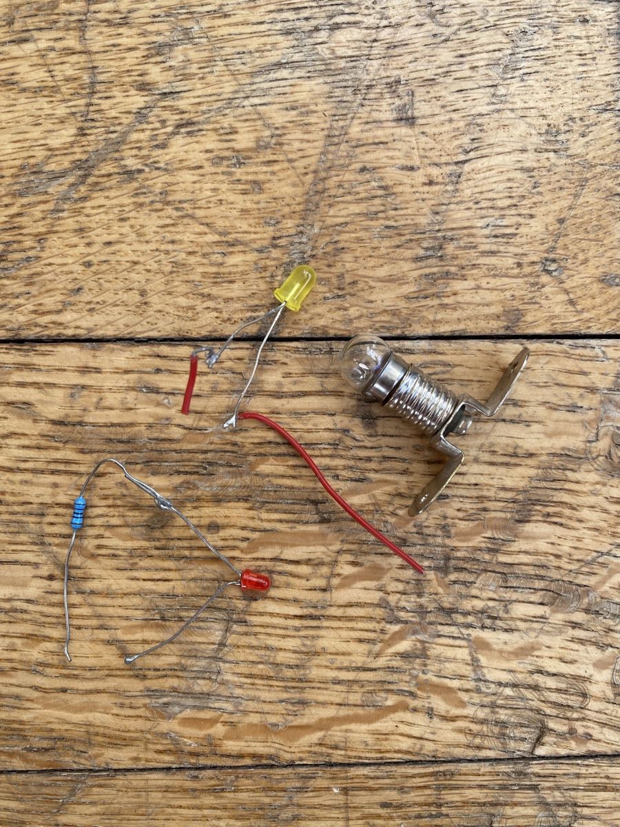 Componenti elettronici: diverse Elektroteile zum Basteln – Usato da Rorschach venduto da Fliegenflieger 8