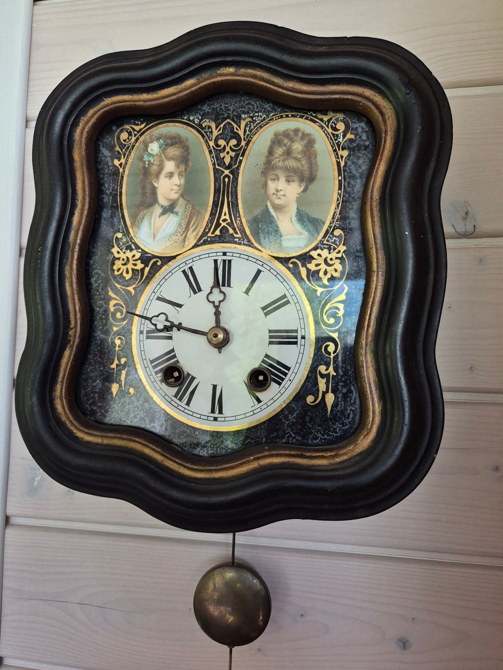Stand- & Wanduhren: Schöne alte Wanduhr – Gebraucht aus Netstal von briganzia