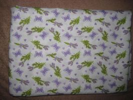 Baumwollstoff weiss Lavendel und flieder Schmetterlinge