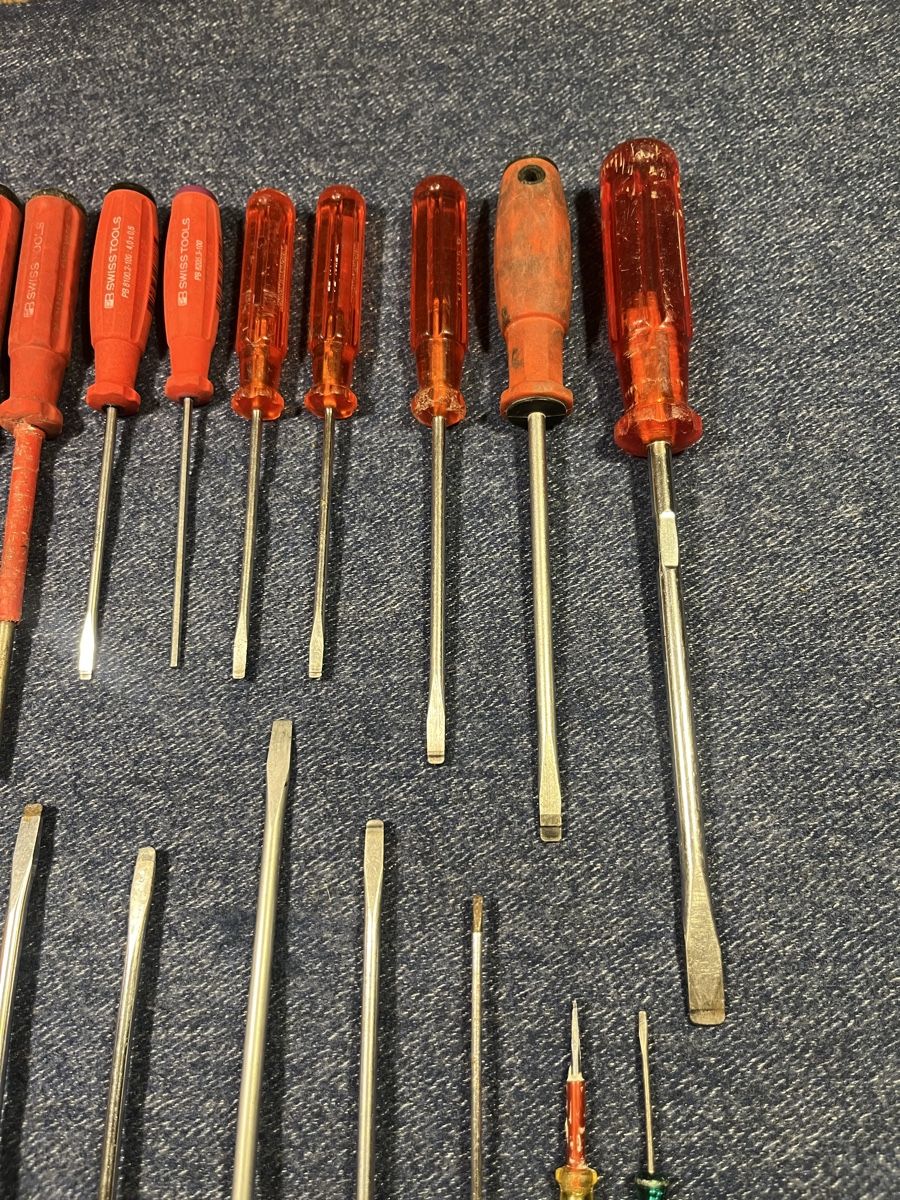 Alle Werkzeuge: Schraubendreher Set  gemischte Marken – Gebraucht aus Würenlos von jam_mv8g 2