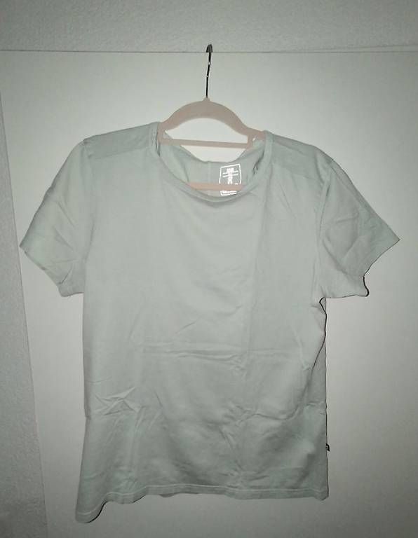 On T-shirt: On T run on clouds t-shirt – Usato da Kriens venduto da manu.jakobs