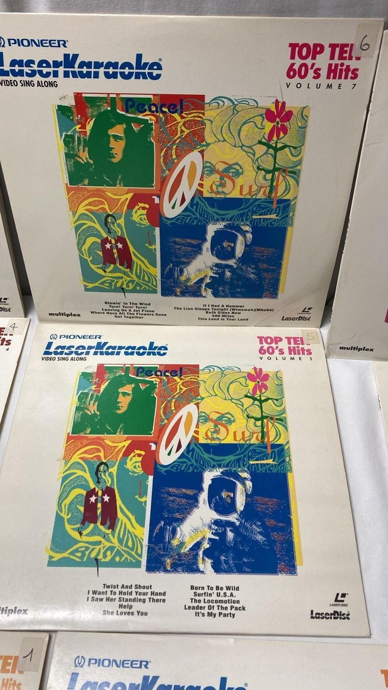 Tutti i DVDs: 8 Laser Karaoke Disc – Usato da Dietikon venduto da Rima57 2