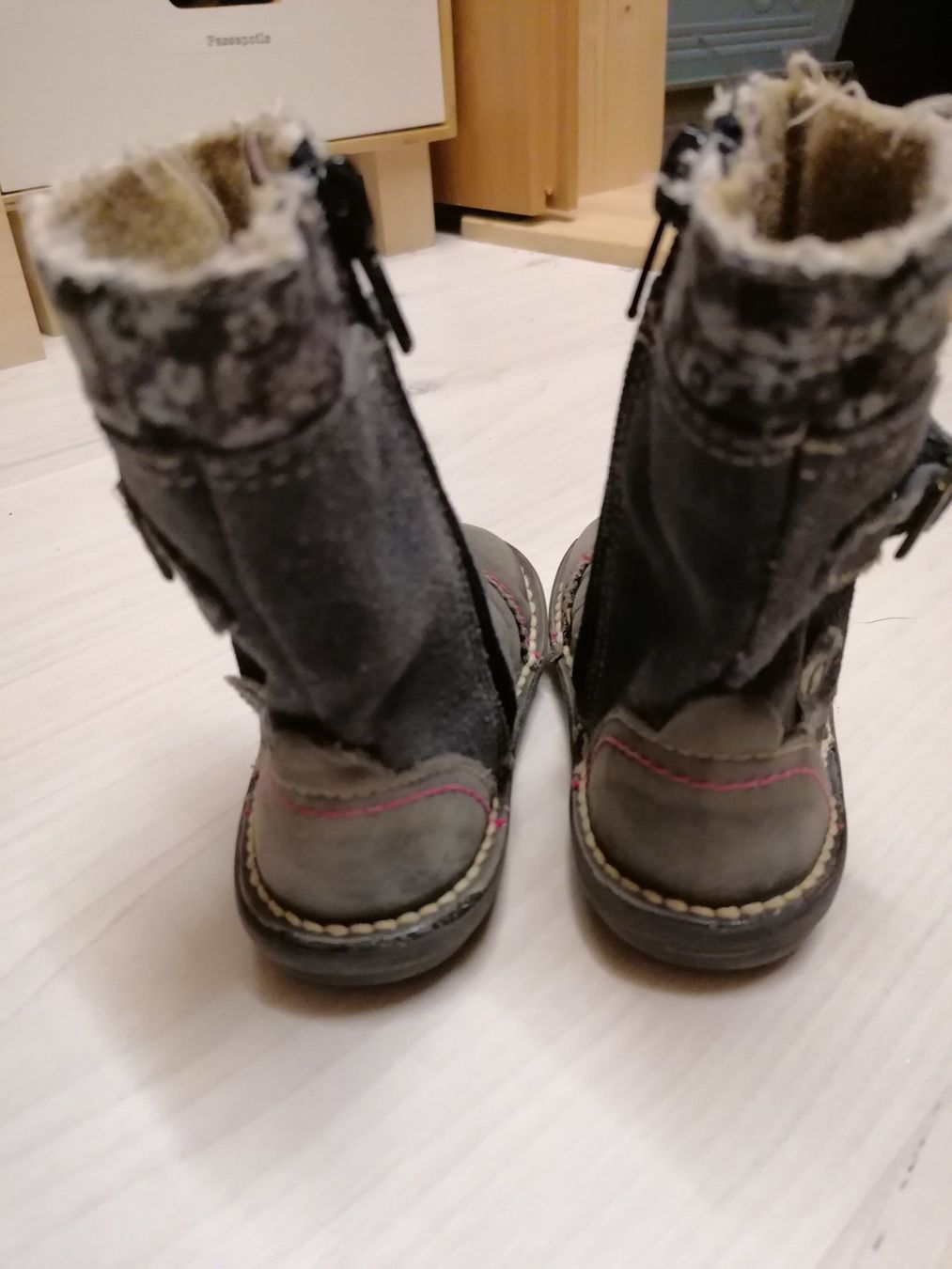 Chaussures filles: Bottes, chaussures, bottines chaudes – D'occasion à Montcherand par petiteoune75 3