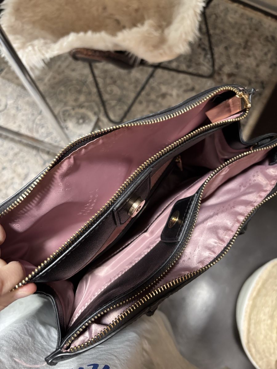 Borse da donna: Michael Shannon Black Tote Bag - Stylish & Practical! – Usato da La Chaux-de-Fonds venduto da joa_jk5g 1
