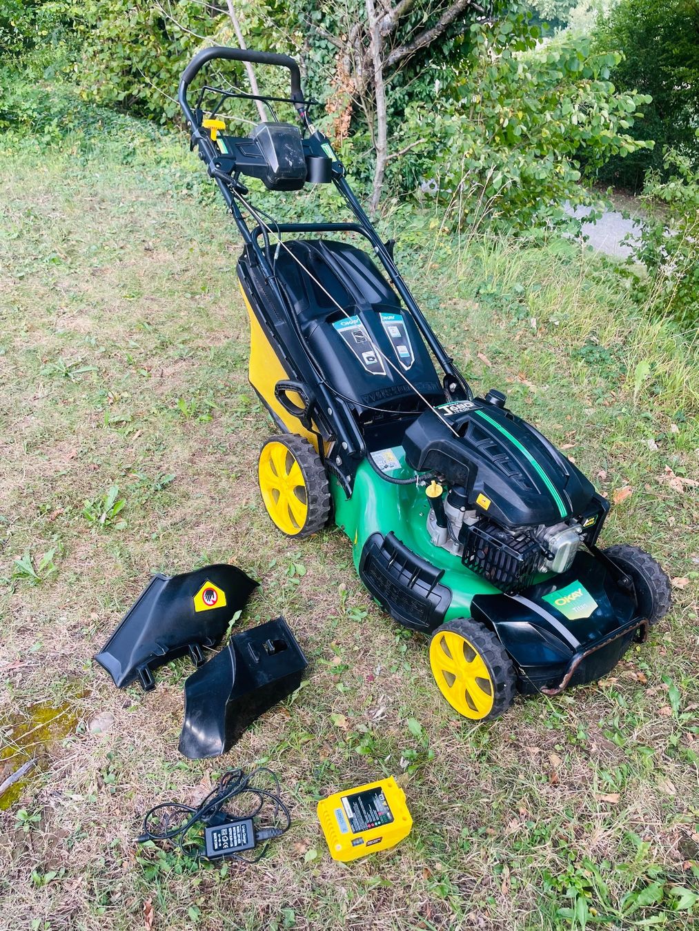Tondeuses à gazon: Rasenmäher Titan 6 Ps , Elektro Starter – D'occasion à Dietikon par L.L_GmbH