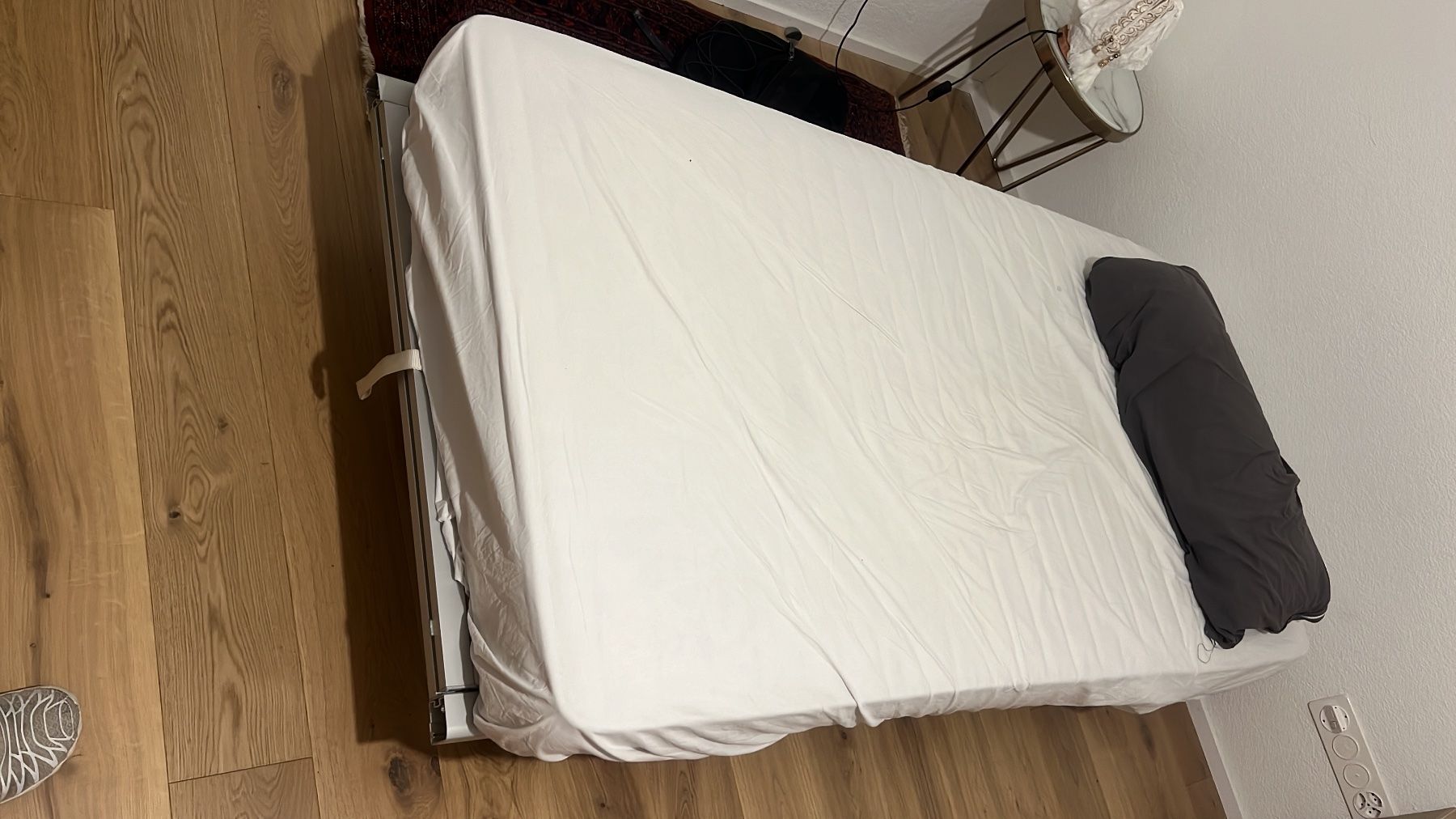 Letti: Einzelbett mit verstellbarem Kopfteil + Matratze: GRATIS – Usato da Zürich venduto da lel_pdl9