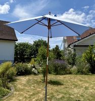 Sonnenschirm sechseckig 2.20 m, hellblau, guter Zustand