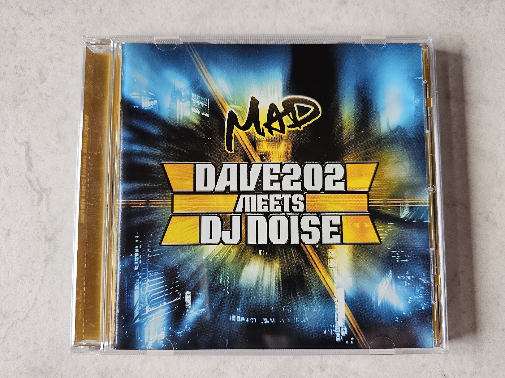 CD: Dave 202 Meets Dj Noise  -  MAD – Usato da Schneisingen venduto da backstore24