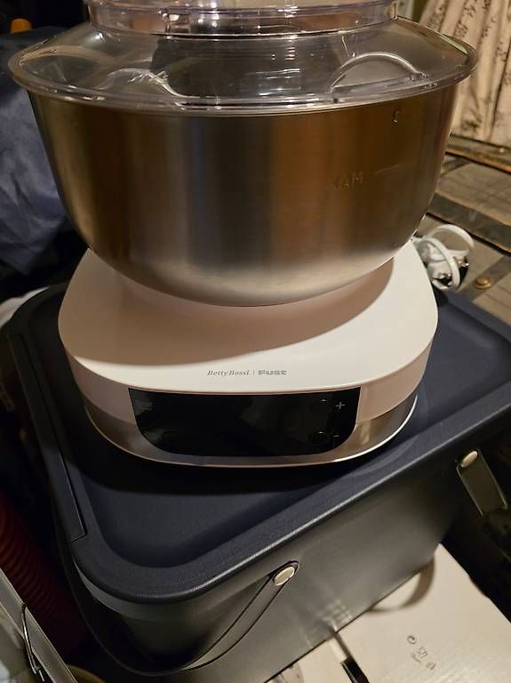 Elettrodomestici da cucina: Rührmaschine, 4 l – Usato da Brusio venduto da Fabi.zano