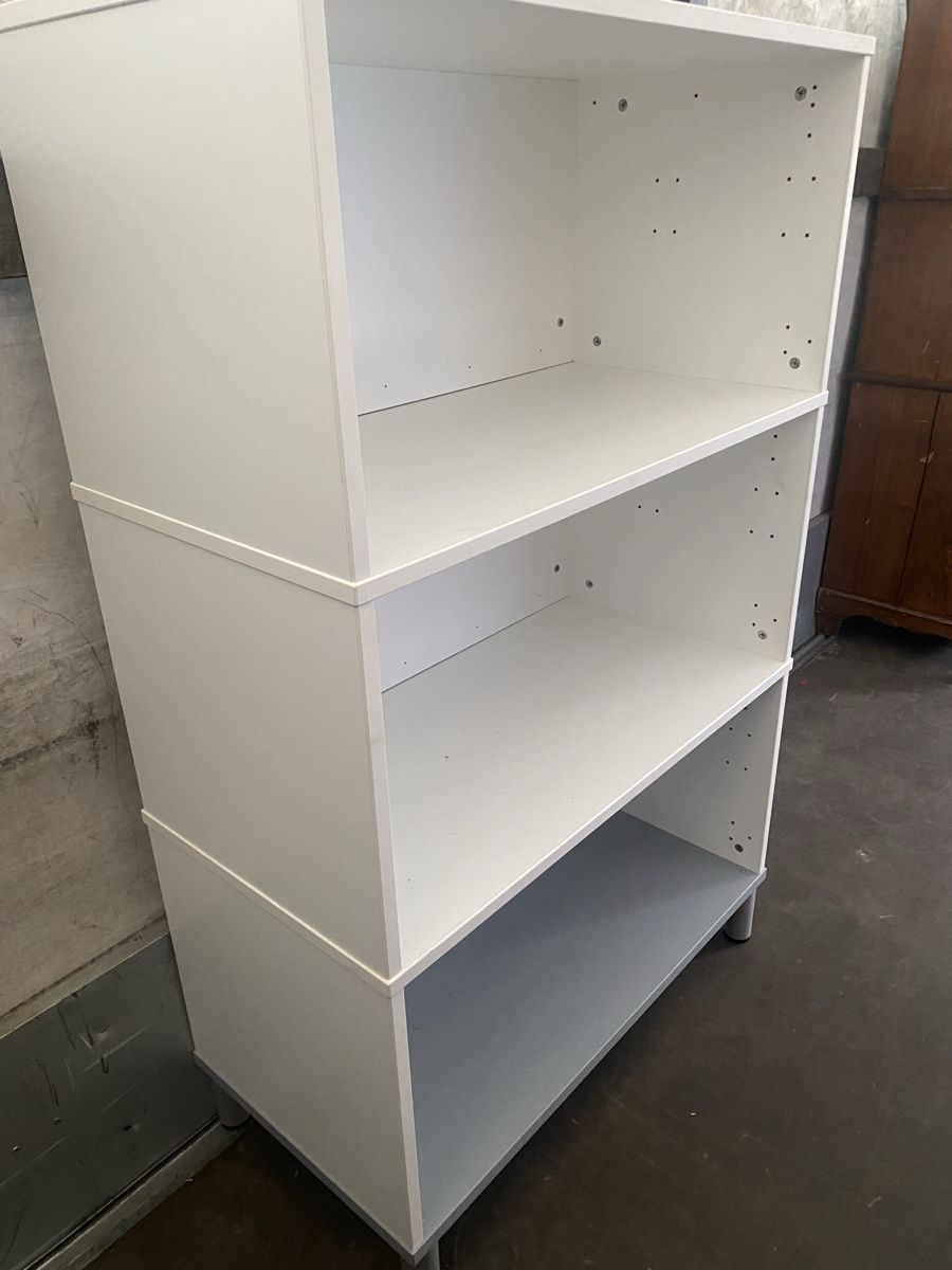 Regale: weisses Möbel /Regal 134,5x84x42,5cm – Gebraucht aus Seewen SZ von shaky01 1