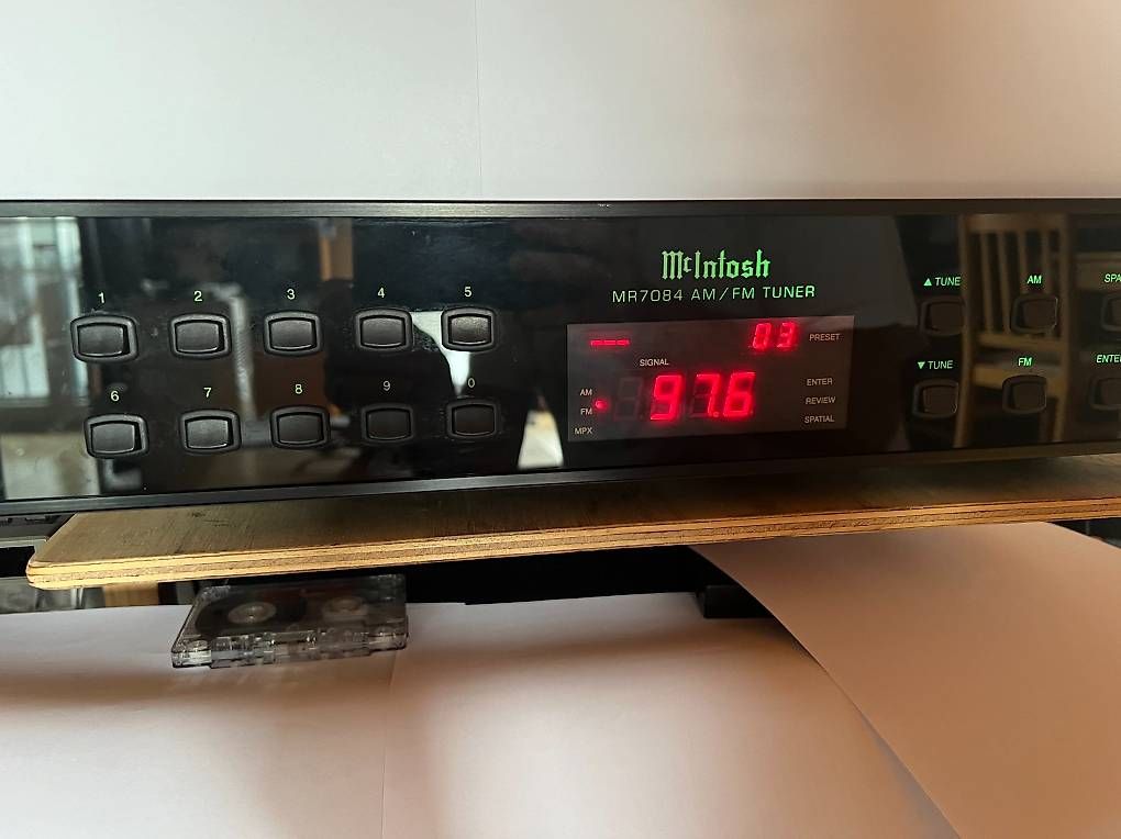 McIntosh Radio: McIntosh MR7084 AM/FM/mit integriertem Tuner DAB+ mit FB – Usato da Killwangen venduto da Pegilu 6