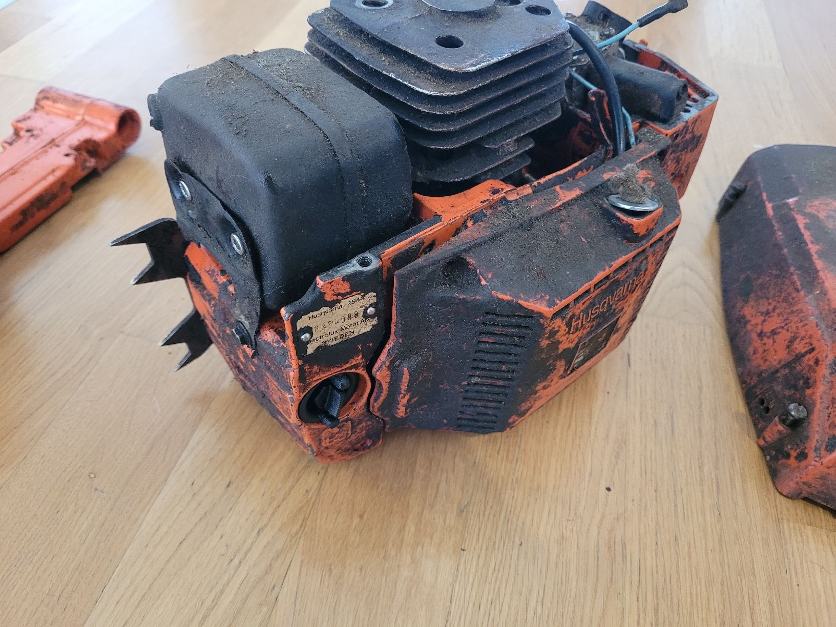 Tutte le macchine: Husqvarna 254 pour pièces – Usato da Thônex venduto da Jankhee 3
