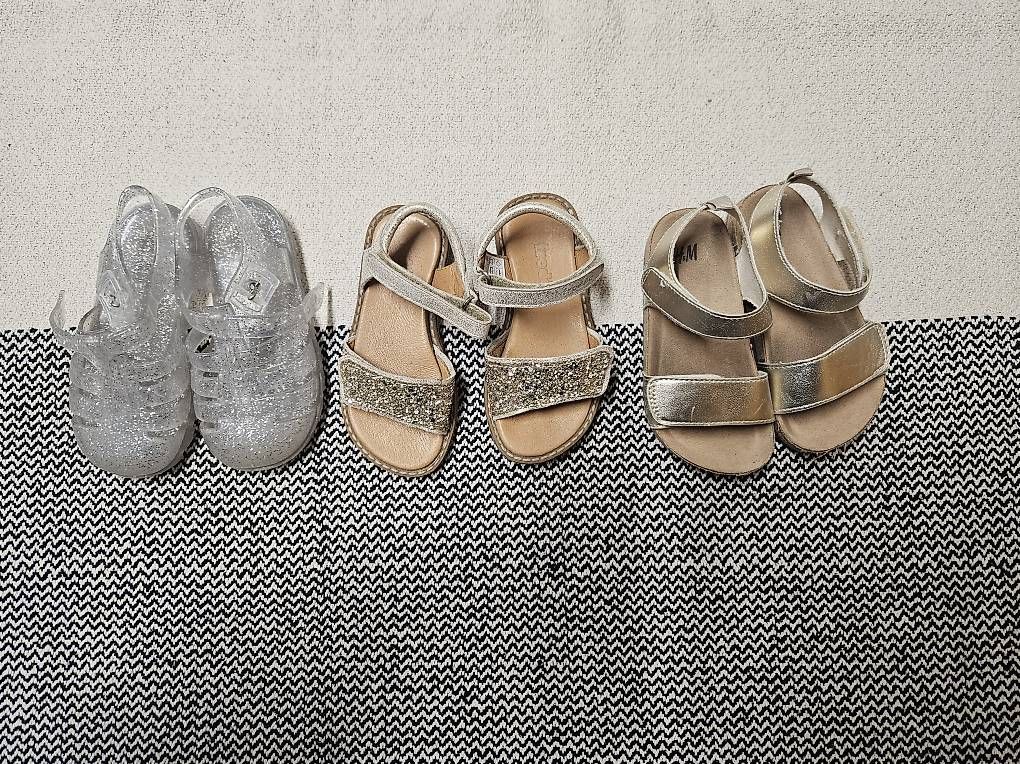 Schuhe für Mädchen: Badeschuhe/ Sandalen Gr 25 – Gebraucht aus Basel von lar_7c62