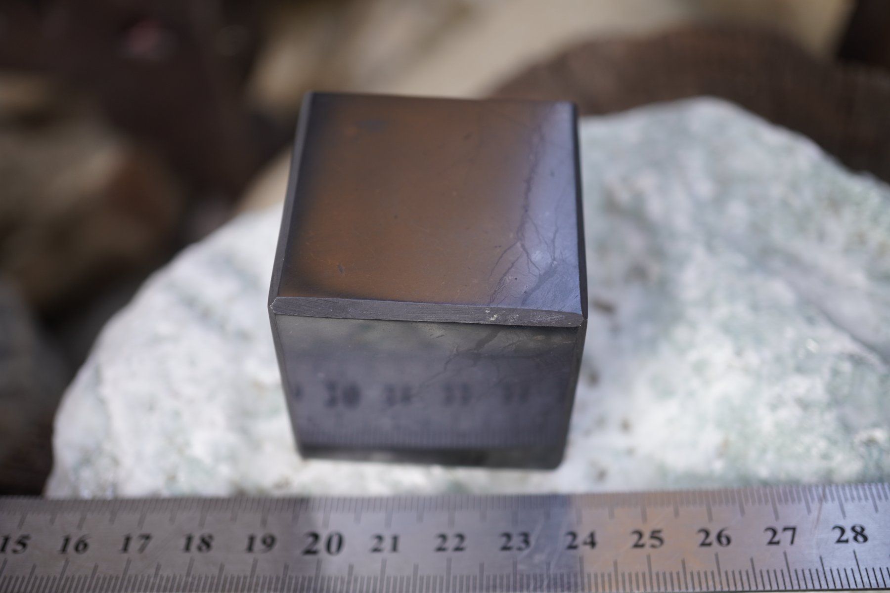 Minerali & Pietre curative: Schungit  Shungit  Würfel    4cm x 4cm – Nuovo e nell'imballaggio originale da Eschenbach SG venduto da topstone 1