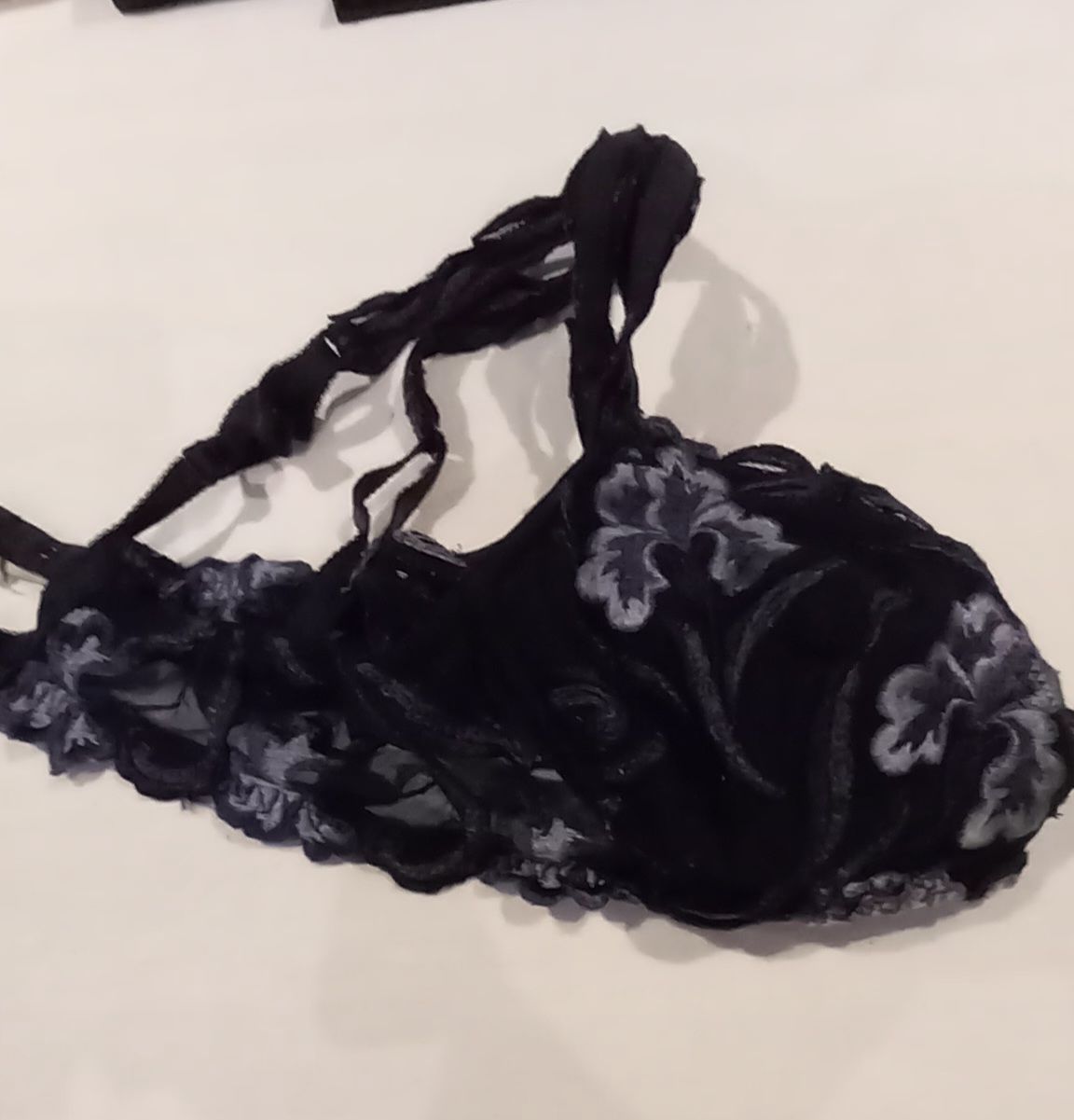 Lise Charmel Sonstige Unterwäsche: Soutien-gorge et string Lise Charmel 75B /M – Gebraucht aus La Chaux-de-Fonds von Boutique333 1