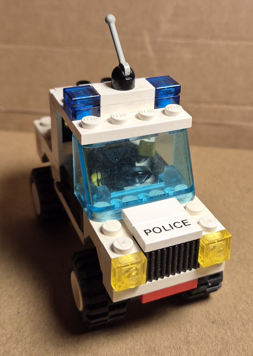 Lego Giocattoli: Lego Classic Polizei Jeep – Usato da Halten venduto da GiMu.84