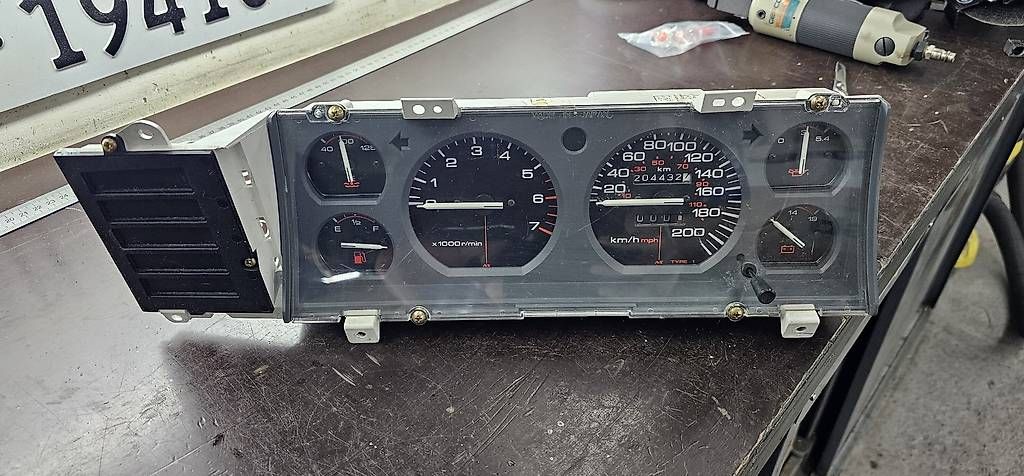 Jeep Tutti pezzi di ricambio auto: Tacho-Einheit Jeep Cherokee Jg. 91-96 – Usato da Wettswil venduto da Swiss_Outlaw 2