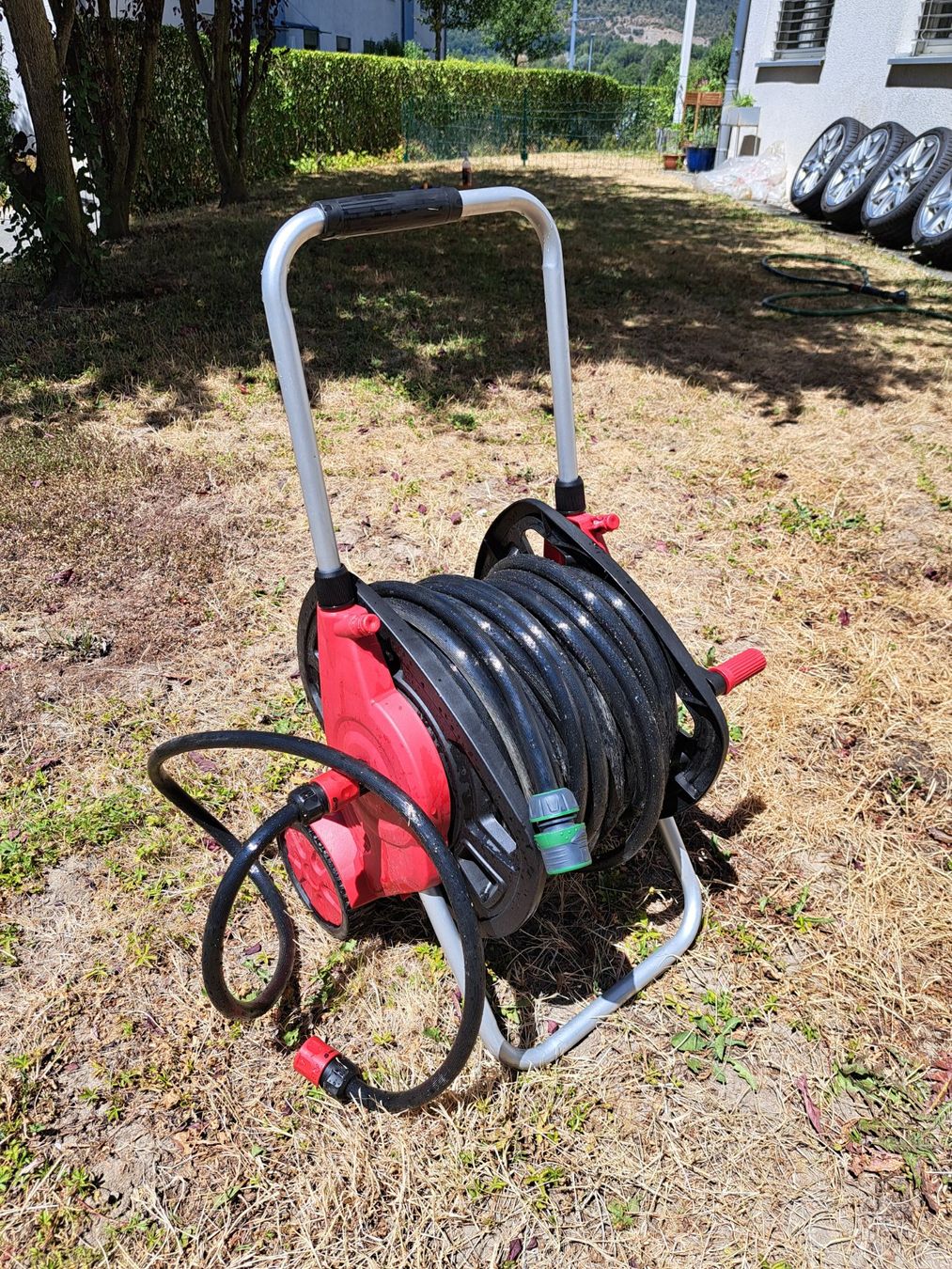Rohre & Schläuche: Gartenschlauch Toolcraft Schlauchwagen 30m – Gebraucht aus Ipsach von jam_7jl7