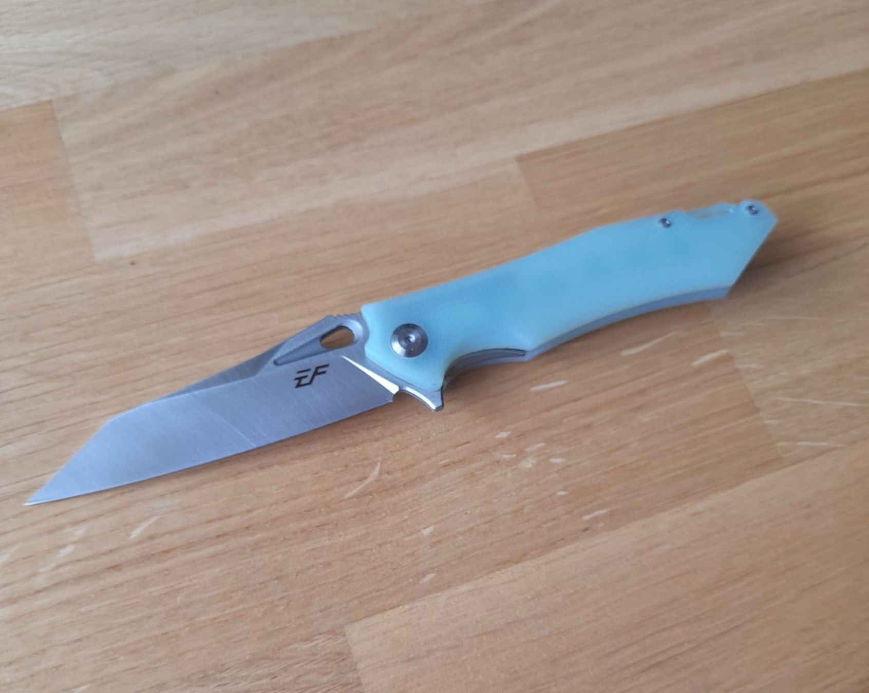 Zubehör: Klappmesser Tactical D2 – Neu und originalverpackt aus Dorf von Messer-Schweiz