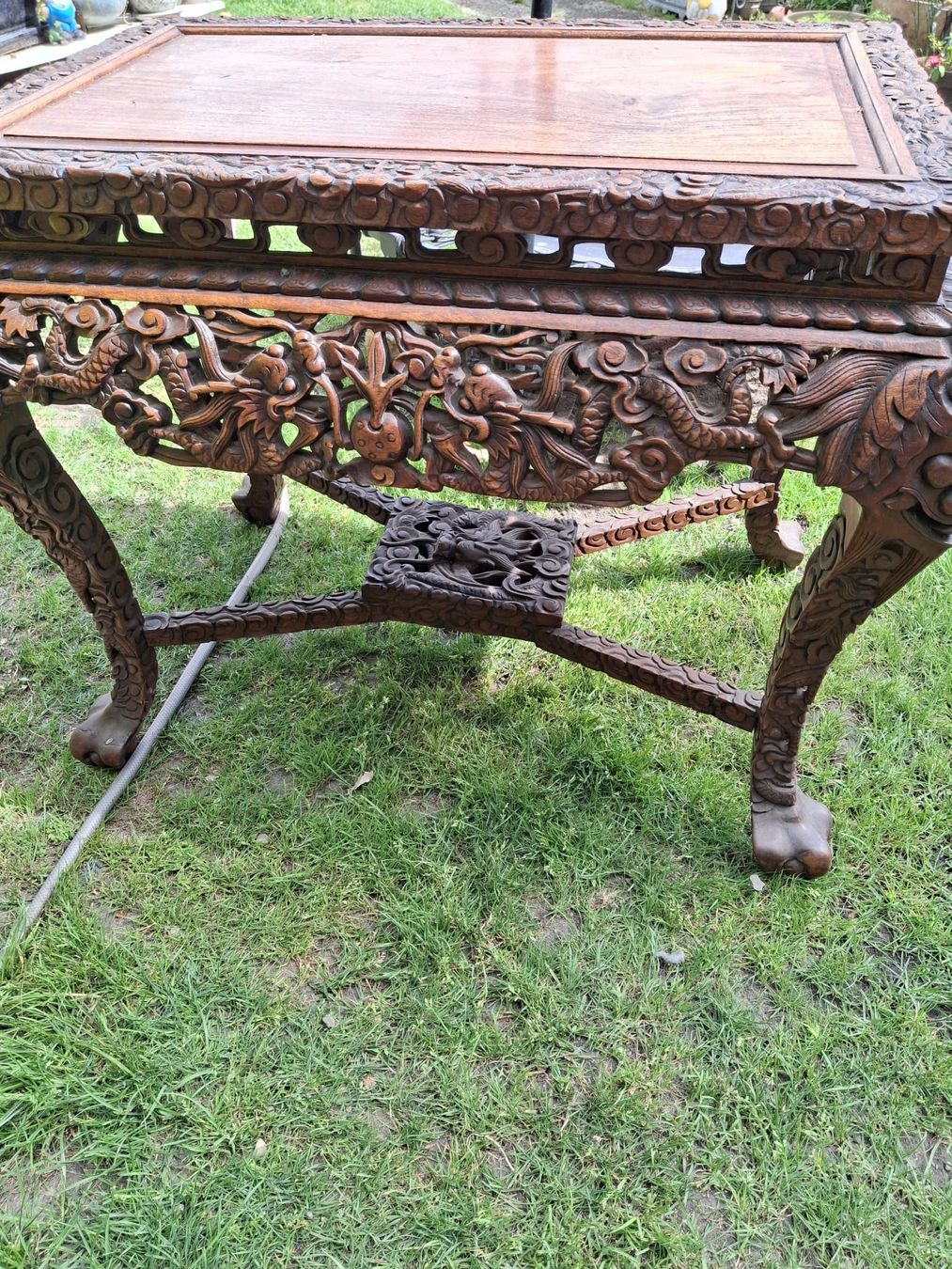 Tavoli: Table asiatique sculptée à la main, 19e siècle ! – Usato da Nyon venduto da mym_tsf6 1