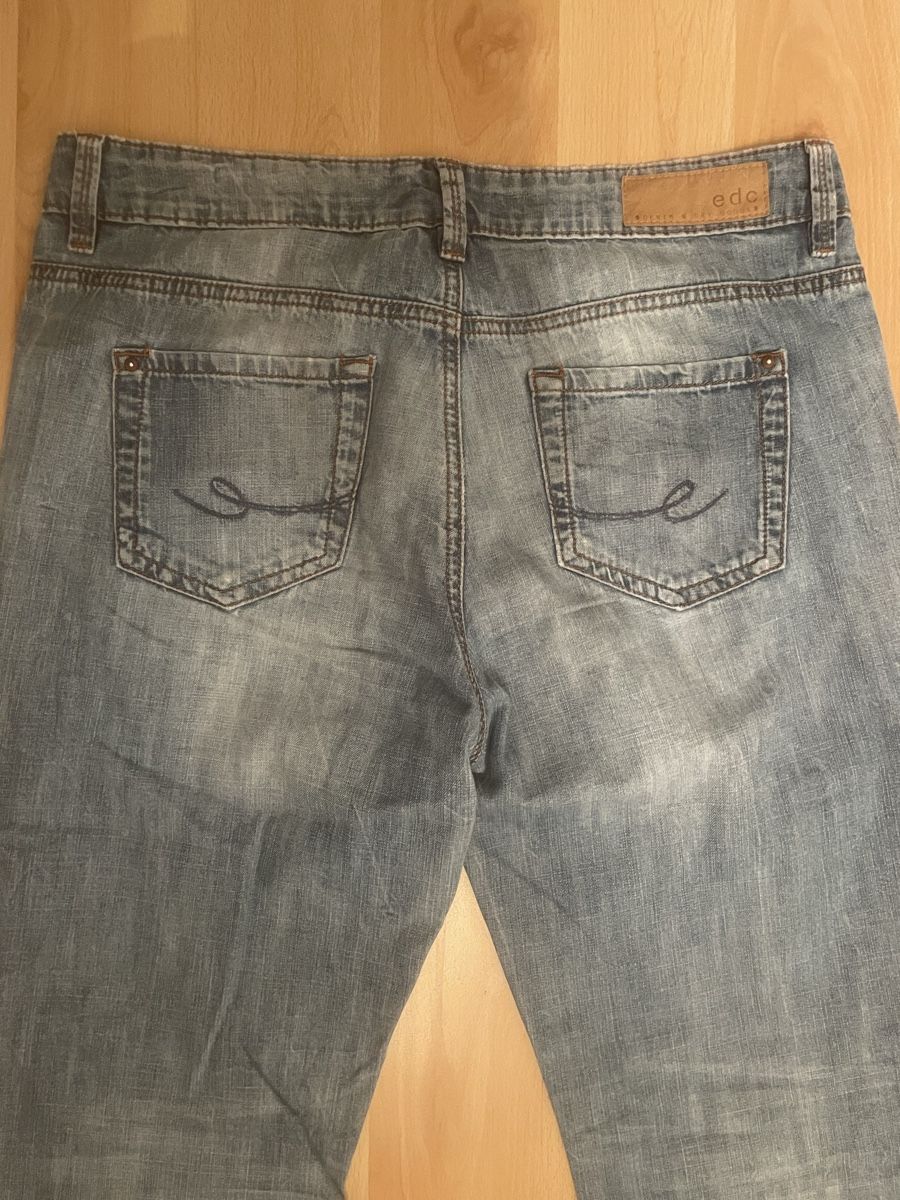 Esprit Jeans: EDC Jeans 28/32 hellblau, Knopfleiste – Usato da Schaffhausen venduto da marakesch41 3