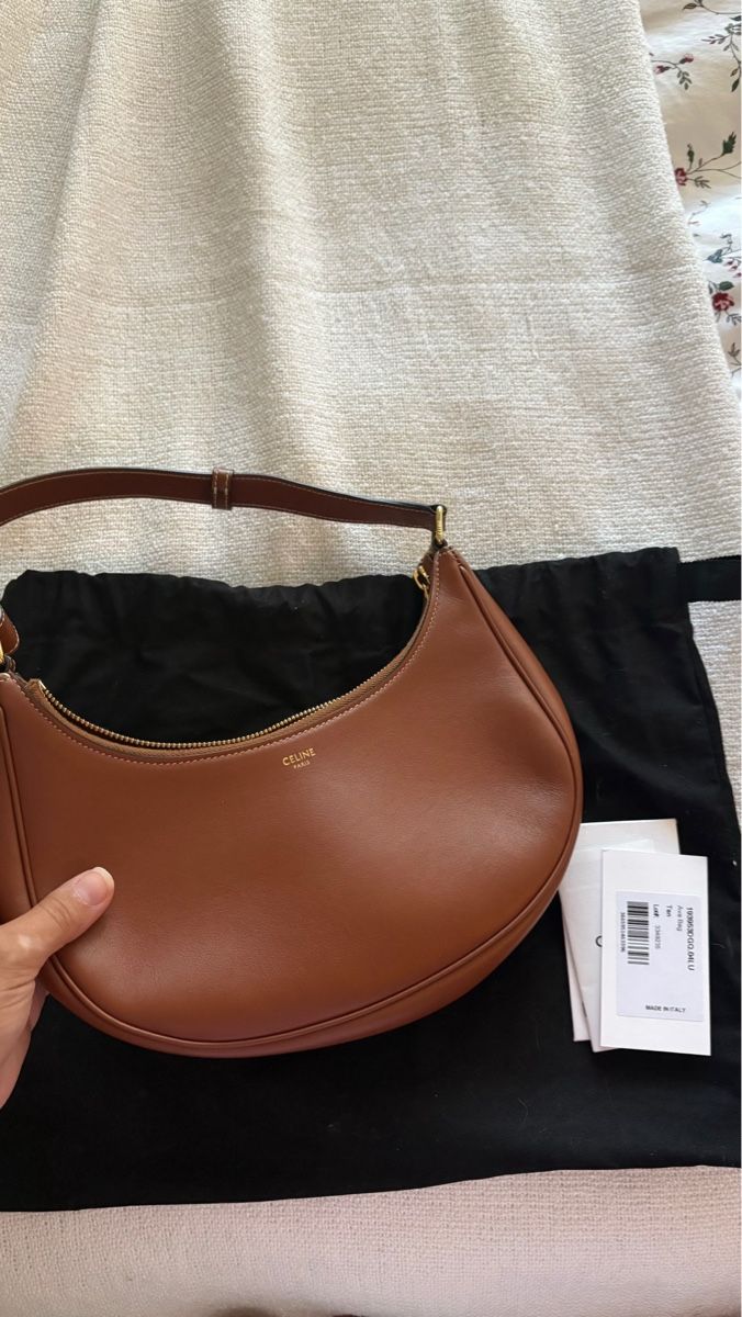 Borse da donna: celine ava bag – Nuovo (secondo la descrizione) da Dino venduto da emm_95xd