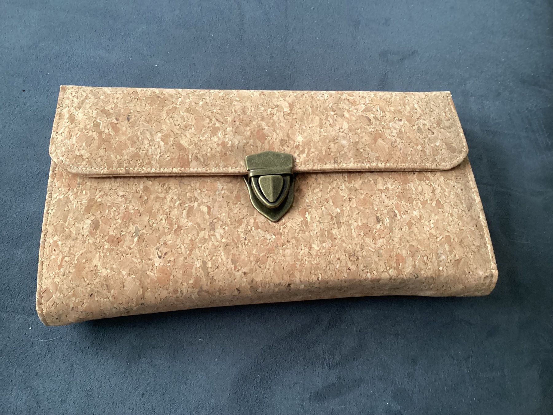 Borse da donna: Kork Pochette / Damentasche Vegan – Nuovo e nell'imballaggio originale da Minusio venduto da scotch111 3