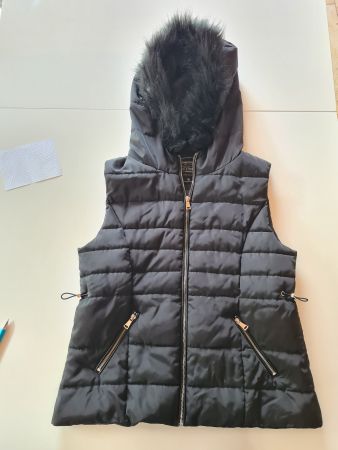 Damen Longgilet mit Kapuze  Grösse M